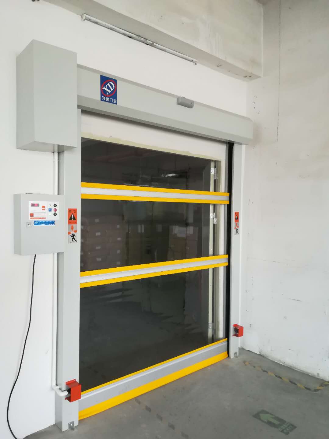 佛山高速卷簾門溫度過(guò)高的原因是什么？該如何呢？